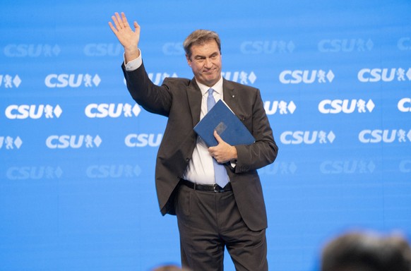 Parteitag der CSU 2022 in Augsburg Markus Söder, Parteivorsitzender, unmittelbar nach seiner Rede vor dem ParteitagParteitag der CSU 2022 in Augsburg Markus Söder, Parteivorsitzender, unmittelbar nach ...