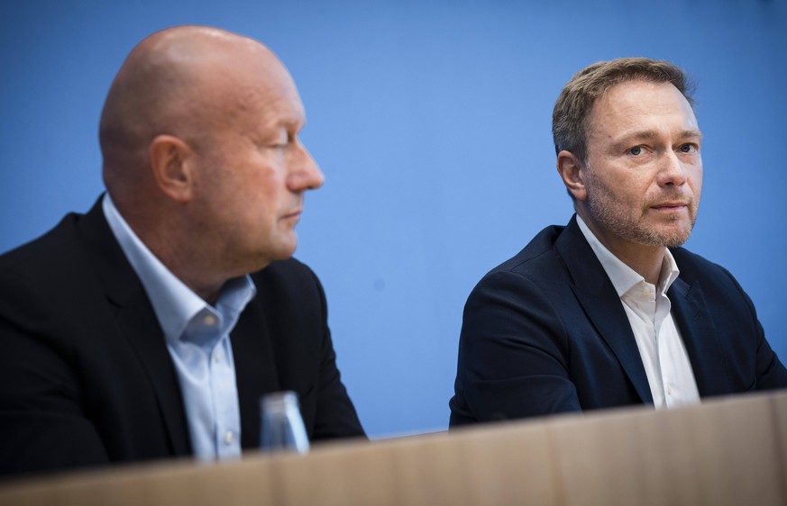 Christian Lindner (rechts) und Thomas Kemmerich sind wohl die zwei größten Verlierer des Thüringen-Theaters.