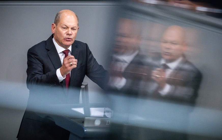 07.09.2022, Berlin: Bundeskanzler Olaf Scholz (SPD) spricht in der Generaldebatte zum Haushalt im Bundestag. Foto: Michael Kappeler/dpa +++ dpa-Bildfunk +++