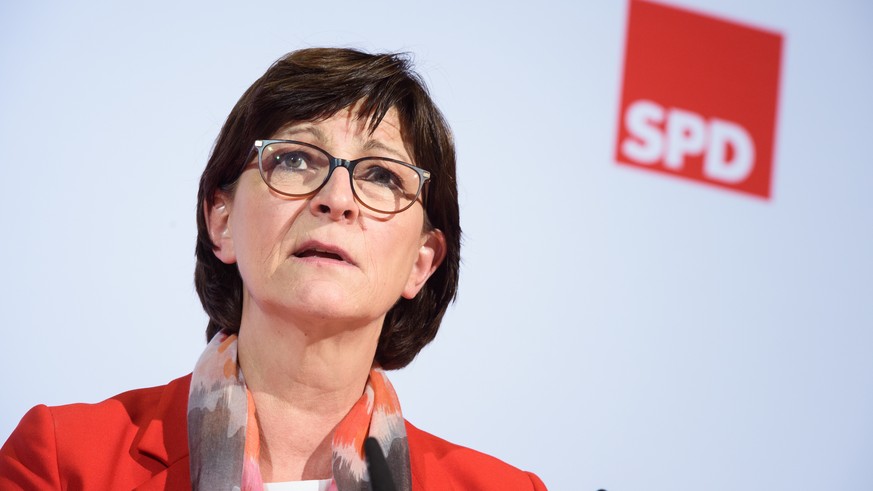 ARCHIV - 09.02.2020, Berlin: Saskia Esken, Bundesvorsitzende der SPD, spricht w