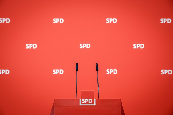 Das Leere Pressepult der SPD steht in der Parteizentrale der SPD im Willy Brand Haus in Berlin. 03.06.2019. Berlin Deutschland *** The Empty Press Desk of the SPD is located in the party headquarters  ...