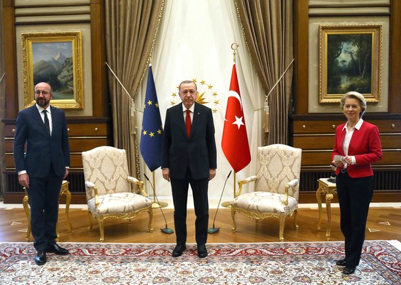 Erdoğan trifft sich mit dem Präsidenten des Europäischen Rates Charles Michel und der Präsidentin der Europäischen Kommission Ursula von der Leyen in Ankara, Türkei.
