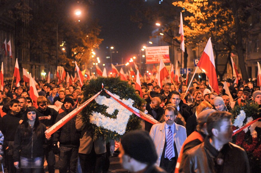 Nationalistische Kräfte zeigen Präsenz in den Straßen Warschaus