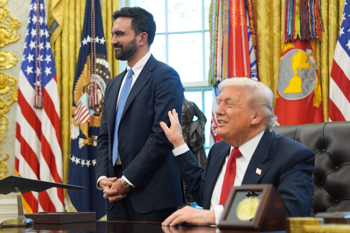 21.11.2025, USA, Washington: US-Präsident Donald Trump (r) empfängt den neu gewählten Bürgermeister von New York City, Zohran Mamdani, im Oval Office des Weißen Hauses. Foto: Evan Vucci/AP/dpa +++ dpa ...