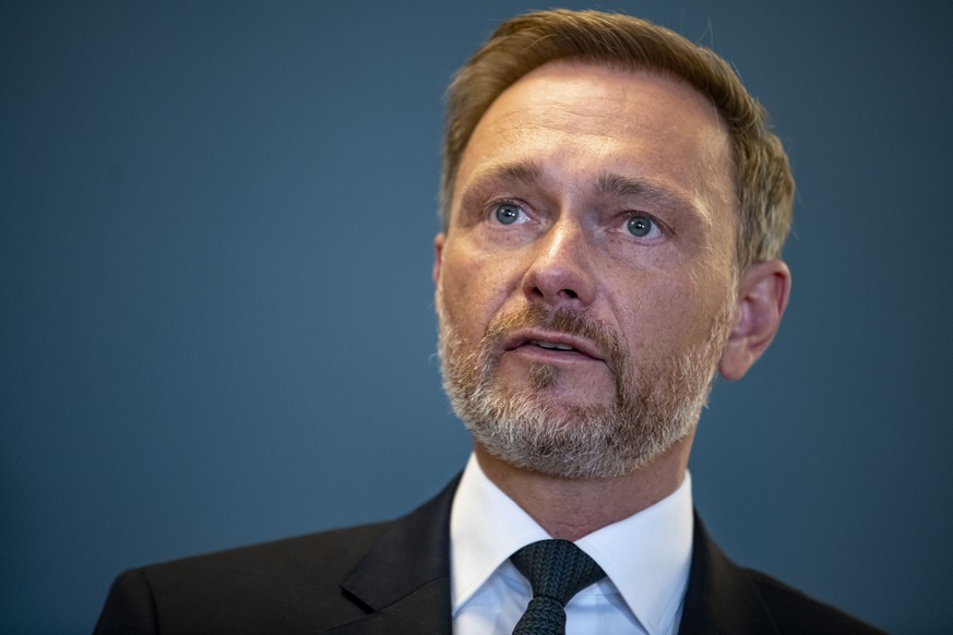 ARCHIV - 07.06.2022, Berlin: Christian Lindner (FDP), Bundesminister der Finanzen, gibt ein Statement zur