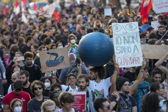 Demonstranten protestieren in Rom während des G20-Gipfels.
