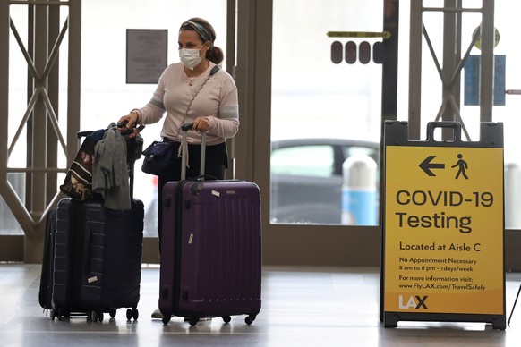 Resiende können sich am Flughafen in Los Angeles gleich nach Ankunft testen lassen.