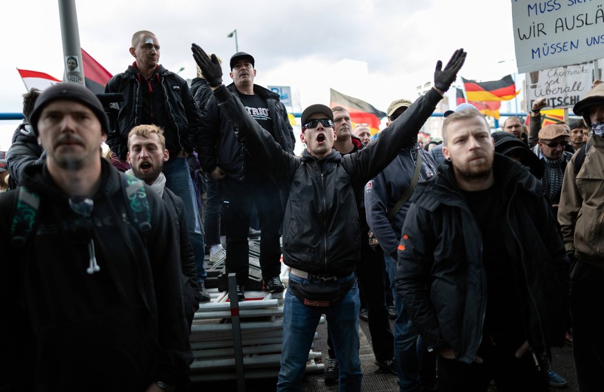 Am Tag der Deutschen Einheit demonstrierten rund 1000 Rechtsextreme in Berlin.