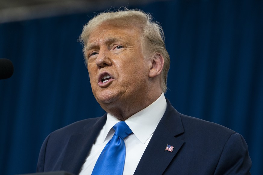 President Donald Trump delivers remarks on healthcare at Charlotte Douglas International Airport, Thursday, Sept. 24, 2020, in Charlotte, N.C. (AP Photo/Evan Vucci)