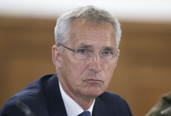 08.09.2022, Rheinland-Pfalz, Ramstein: NATO-Generalsekretär Jens Stoltenberg kommt zur Ukraine-Konferenz auf der US-Airbase Ramstein. Foto: Boris Roessler/dpa +++ dpa-Bildfunk +++