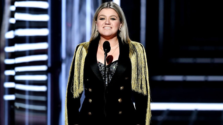 LAS VEGAS, NV - MAY 20: Host Kelly Clarkson speaks onstage during the 2018 Billboard Music Awards at MGM Grand Garden Arena on May 20, 2018 in Las Vegas, Nevada. (Photo by Kevin Winter/Getty Images)