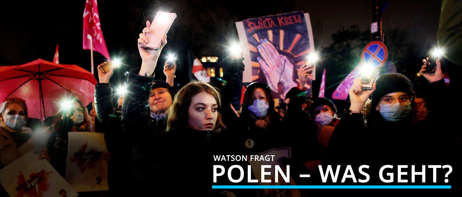 Vor allem Frauen gehen seit mehr als einem Jahr für ihr Rechte auf die Straße. Dieses Bild entstand am 2. Dezember 2021 in Warschau – an diesem Abend war auch unsere Autorin vor Ort.