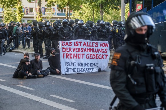 In Leipzig kam es am Wochenende zu Ausschreitungen zwischen Polizei und Demonstrierenden anlässlich des Urteils gegen Lina E.