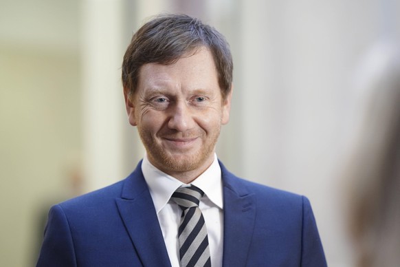Bundesrat 1000. Sitzung in Berlin Aktuell, 12.02.2021, Berlin, Michael Kretschmer CDU der Ministerpraesident von Sachsen im Portrait beim Interview im Rahmen der 1000. Sitzung des Bundesrat in Berlin ...