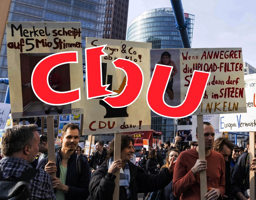 DEU, Deutschland, Berlin, 23.03.2019 - CDU-Bashing der YouTuber. Die Rache der Bots. Demo gegen Upload-Filter. In Berlin demonstrierten über 30.000 gegen die Urheberrechtsreform. Die Kritik gipfelt im ...