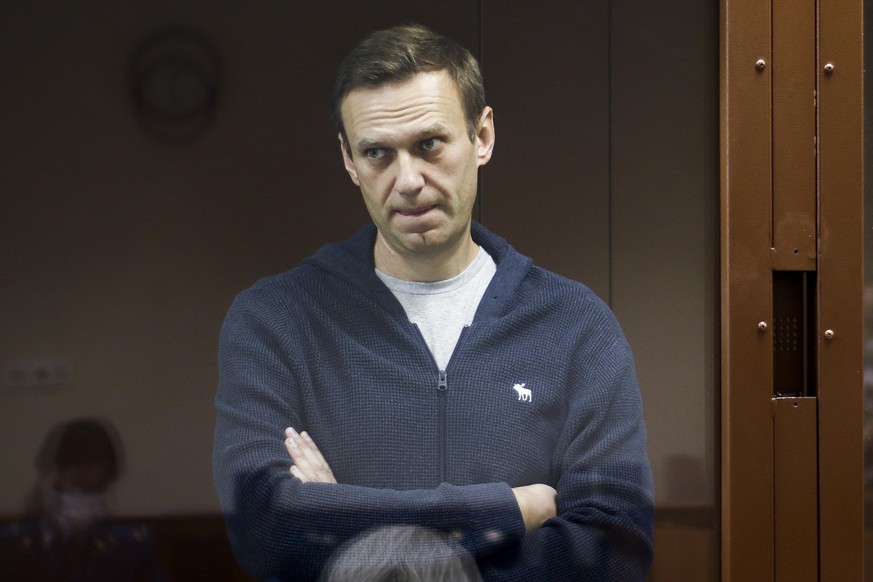 Der Kremlkritiker Alexej Nawalny bei seinem Gerichtsprozess im Februar 2021.