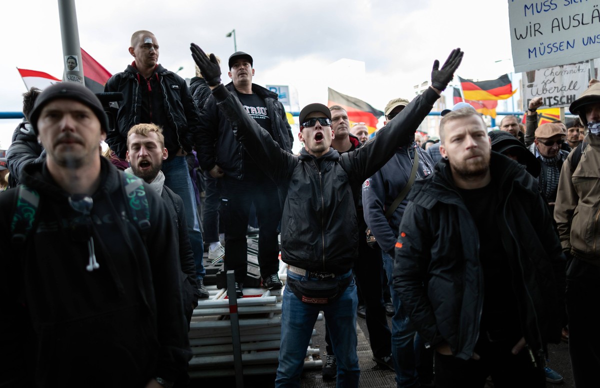 Am Tag der Deutschen Einheit demonstrierten rund 1000 Rechtsextreme in Berlin.