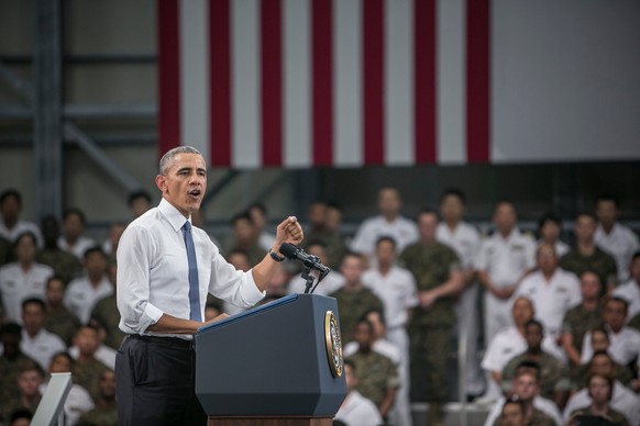 IWAKUNI, JAPAN - MAY 27: U.S. President Barack Obama gives a speech to the U.S. and Japanese servicemen and their families at the Marine Corps Air Station Iwakuni (MCAS Iwakuni) on May 27, 2016 in Iwa ...