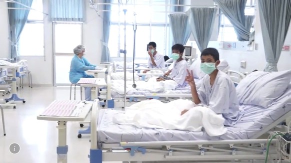 Die Jungen vor einigen Tagen im Krankenhaus