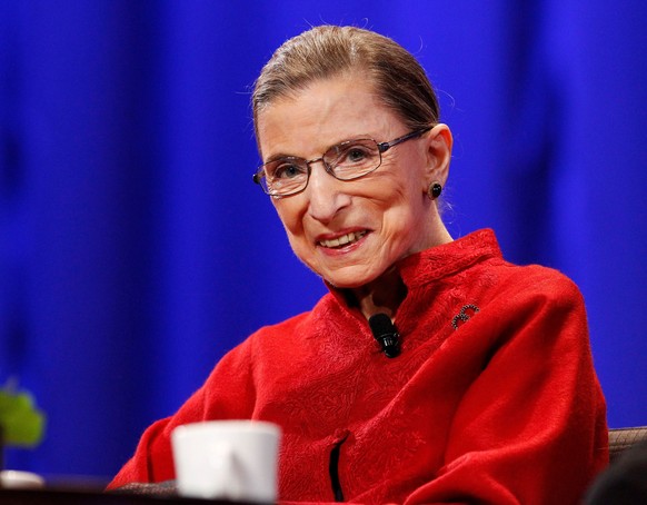 FILE PHOTO: Justice Ruth Bader Ginsburg attends the lunch session of The Women&#039;s Conference in Long Beach, California October 26, 2010. REUTERS/Mario Anzuoni/File Photo