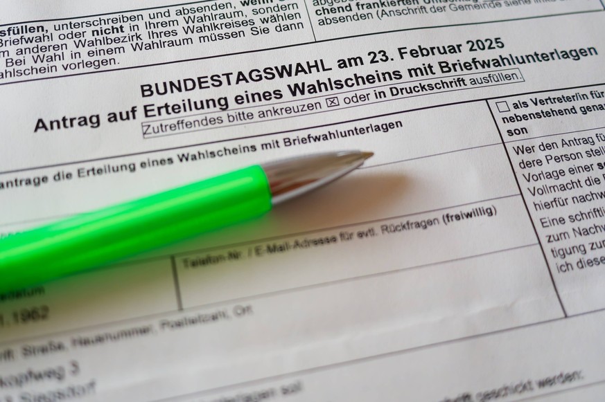 Bundestagswahl 2025. Die amtliche Wahlbenachrichtigung zur Bundestagswahl wurden an die Wählerinnen und Wähler verschickt. Mit diesen Wahlunterlagen kann am Wahlsonntag , dem 23. Februar 2025 , im jew ...