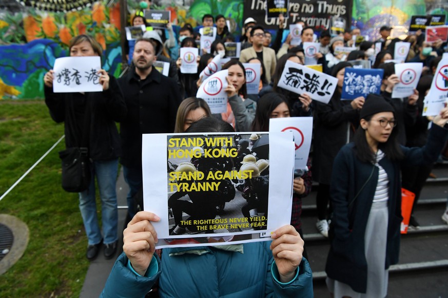 Hongkong, Tausende versammeln sich zu neuen Protesten HONG KONG PROTEST MELBOURNE, Protesters are seen outside of Victorian State Library in Melbourne, Saturday, August 31, 2019. Demonstrators have ga ...