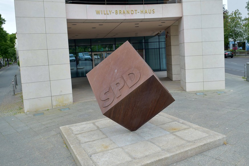 Bundeszentrale der SPD am 23.05.2020 in Berlin Die Bundeszentrale der SPD befindet sich im Willy-Brandt-Haus in Berlin Kreuzberg. *** Federal Headquarters of the SPD on 23 05 2020 in Berlin The Federa ...