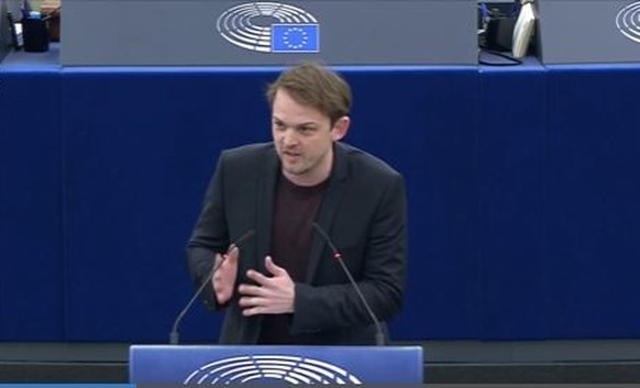 Erik Marquardt mit Rede im EU-Parlament zu Migration