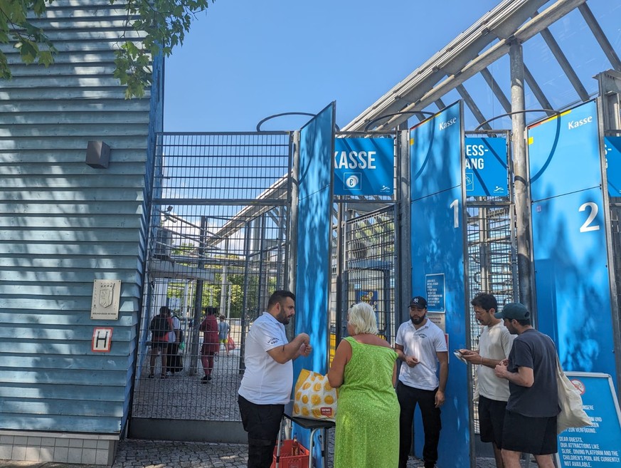 Eine Woche lang war das Columbiabad nach Randalen geschlossen.