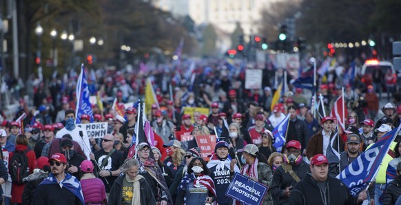 November 14, 2020, Washington Dc, Washington DC, United State of America: Pro-Trump supporters clash with Black Lives Matter protesters at BLM Plaza, in Washington DC. Thousands of Pro-trump and right ...