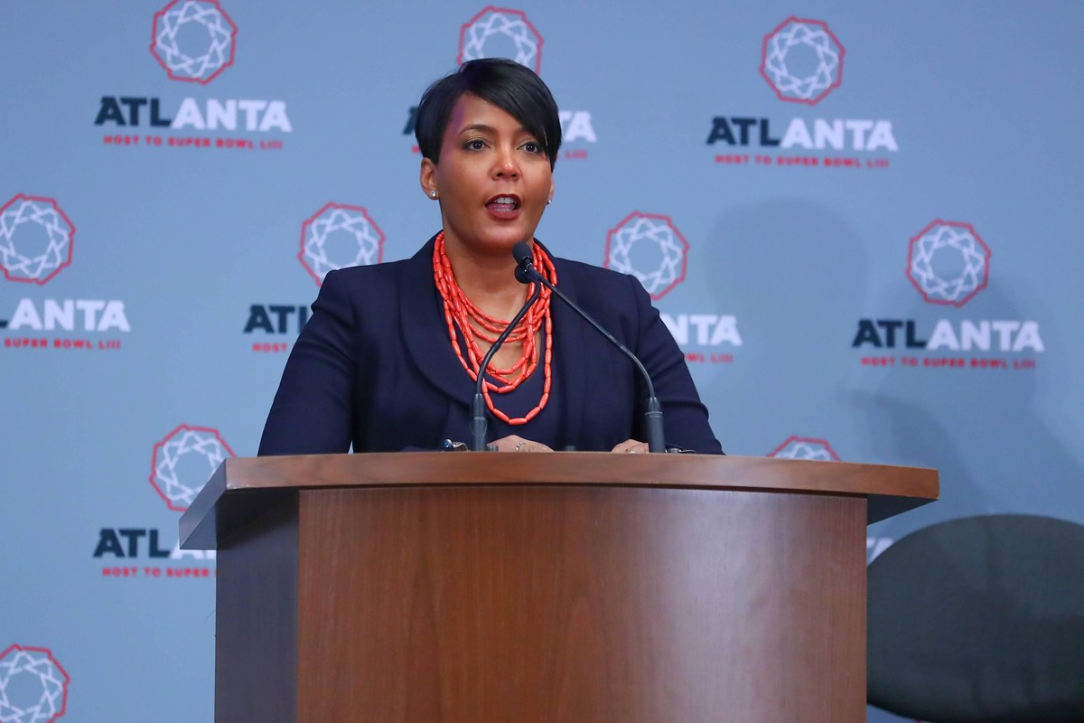 ATLANTA, GA - JANUARY 28: City of Atlanta Mayor Keisha Lance Bottoms speaks during the Super Bowl LIII Atlanta Host Committee press conference PK Pressekonferenz on January 28, 2019 at the Georgia Wor ...