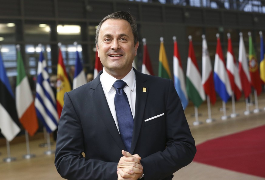 (181125) -- BRUSSELS, Nov. 25, 2018 -- Luxembourg s Prime Minister Xavier Bettel arrives at a special Brexit summit in Brussels, Belgium, Nov. 25, 2018. ) BELGIUM-BRUSSELS-EU-BREXIT-SUMMIT YexPingfan  ...