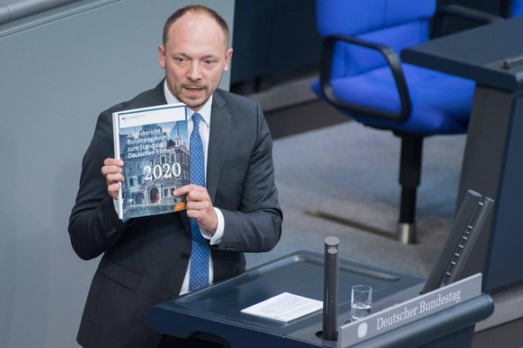 News Bilder des Tages Berlin, Plenarsitzung im Bundestag Deutschland, Berlin - 18.09.2020: Im Bild ist Marco Wanderwitz Parlamentarischer Staatssekretär, Beauftragter der Bundesregierung für die neuen ...