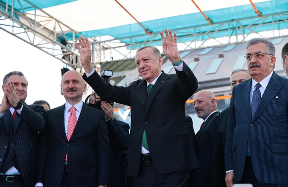 Der türkische Präsident Recep Tayyip Erdogan bei der Eröffnung des Rize-Artvin Flughafens im Mai.