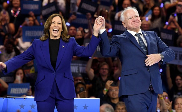 August 20, 2024, Milwaukee, Wisconsin, USA: Vice President KAMALA HARRIS and Democratic Vice Presidential nominee Gov. TIM WALZ D-Minnesota hold a campaign rally at Fiserv Forum in Milwaukee, Wisconsi ...