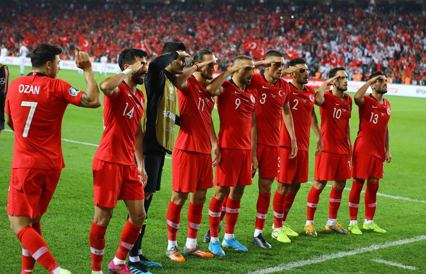 Turkey players celebrate Cenk Tosun s gol during the Euro 2020 football qualification match between Turkey and Albania at the Ulker Stadium in Istanbul on October 11, 2019. PUBLICATIONxINxGERxSUIxAUTx ...