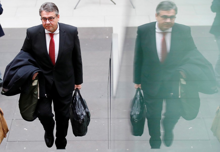 Former German Foreign Minister Sigmar Gabriel arrives for a news conference calling for the release of activist Julian Assange, in Berlin, Germany, February 6, 2020. REUTERS/Hannibal Hanschke