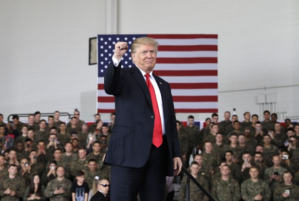 Donald Trump will Transgender-Rekruten vom Militär ausschließen.