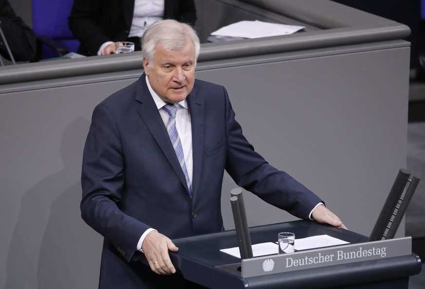 Bundesinnenminister Horst Seehofer CSU , Deutschland, Berlin, Bundestag, 112. Sitzung, Haushaltsgesetz 2020, Integration, Netzpolitik und Wohnungswesen im Seehofer-Etat, 12.09.2019 Federal Minister of ...