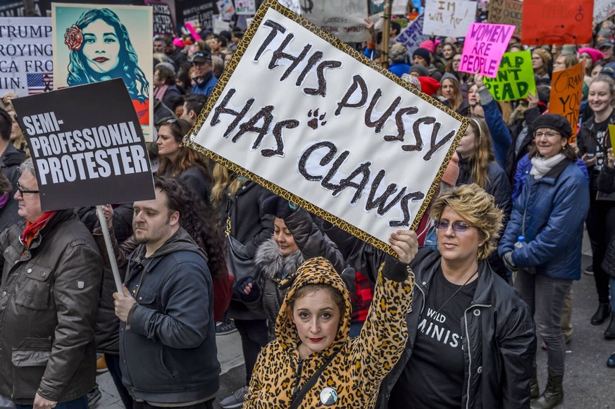 USA: 400,000 at Women s March in New York City In solidarity with the Womens March on Washington and Womens Marches across the country and around the world, more than 400,000 people from NYCs five  ...