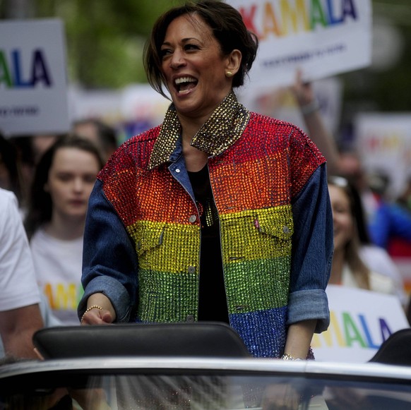 News Themen der Woche KW26 News Bilder des Tages June 30, 2019, San Francisco, California, USA: US Senator and presidential candidate, KAMALA HARRIS (D-CA) rides in the San Francisco Pride Parade. Har ...