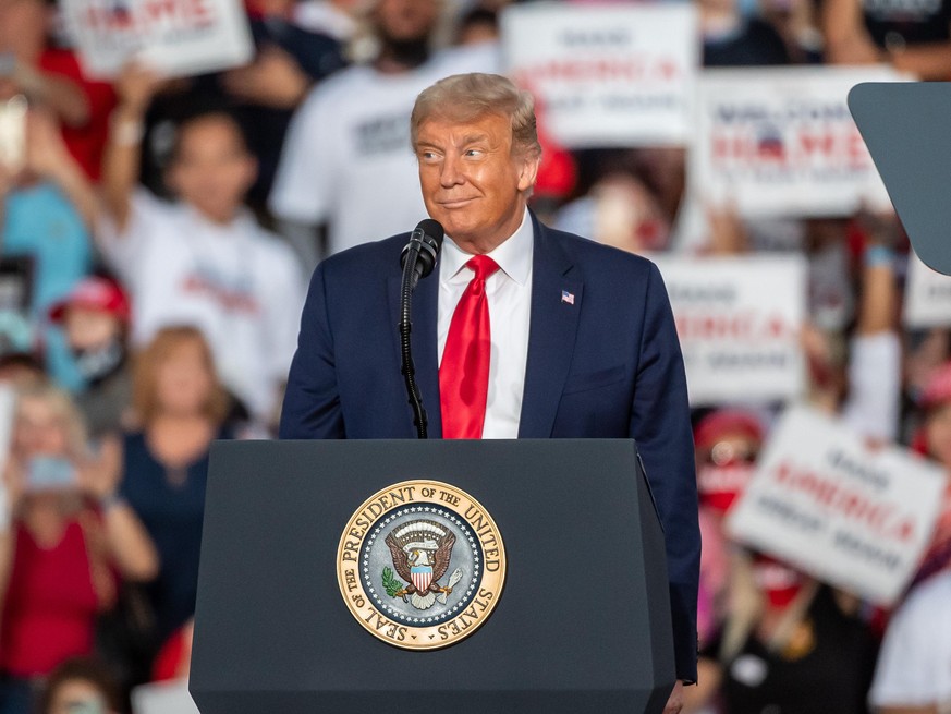 October 12, 2020 - Sanford, FL, U.S: President Donald Trump speaks at a campaign rally at Orlando Sanford International Airport Million Air Orlando in Sanford, Fl. Romeo T Guzman/Cal Sport Media.(Cred ...