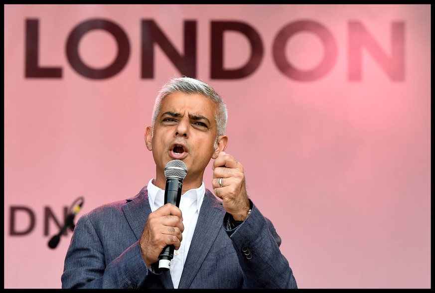 . 23/06/2018. London, United Kingdom. Eid Festival in Trafalgar Square. Trafalgar Square. Sadiq Khan, Mayor of London speaks as Londoners take to Trafalgar Square to celebrate Eid. Eid al-Fitr is an i ...