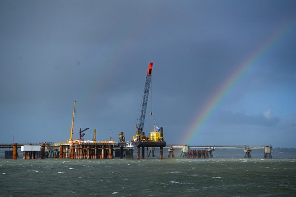 Vor der Küste Wilhelmshavens sollen ab dem neuen Jahr Flüssiggas-Tanker vor Anker gehen.