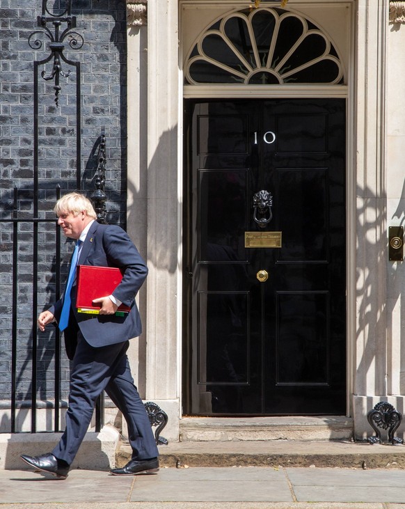 Boris Johnson verlässt die Downing Street 10, den Amtssitz des britischen Premierministers.