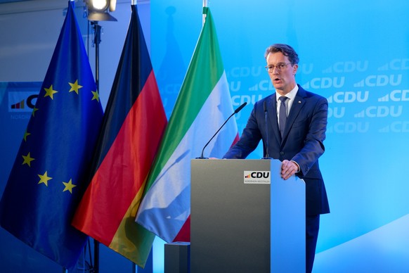 16.09.2024, Nordrhein-Westfalen, Düsseldorf: Hendrik Wüst, Ministerpräsident von Nordrhein-Westfalen, gibt nach einer Sitzung des CDU-Landesvorstands ein Pressestatement. Foto: Henning Kaiser/dpa +++  ...