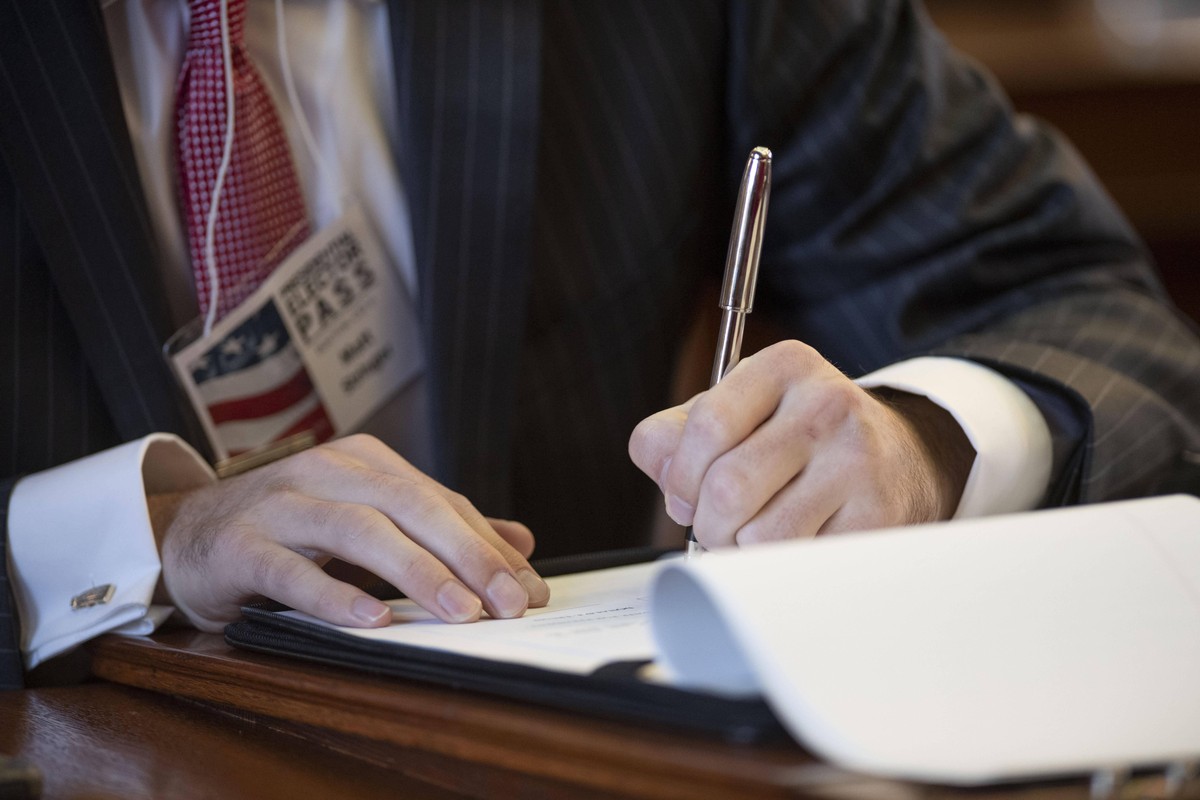 December 19, 2016, Austin, Texas, USA: Austin Texas December 19, 2016: Elector casts a ballot as Texas electors to the U.S. Electoral College meet at the Texas Capitol to cast votes for President Dona ...