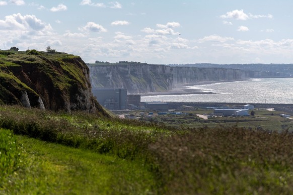 Das französische Kernkraftwerks Penly liegt direkt am Meer.