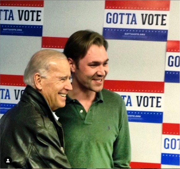 Persönliche Begegnung: Der damalige Wahlkämpfer Julius van de Laar mit dem aktuellen US-Präsidenten Joe Biden (l.) bei einer Wahlkampfveranstaltung 2012.
