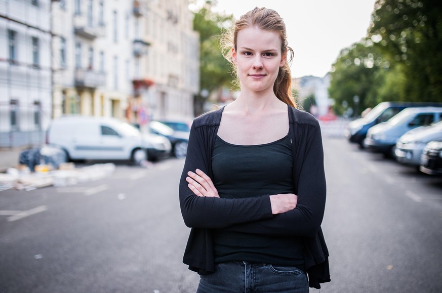 Die Berliner CDU-Politikerin Jenna Behrends blickt am 23.09.2016 in Berlin in die Kamera der Fotografin. Foto: Sophia Kembowski/dpa (zu dpa: &quot;Berliner CDU-Politikerin wirft Partei Sexismus vor&qu ...